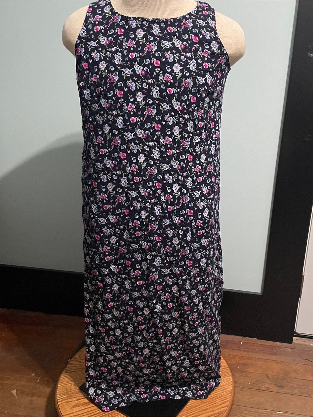 Teddi Dresses Floral Dress with Slit Size Medium